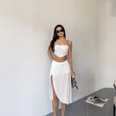 Çepli Şortlu Yırtmaçlı Etek - Beyaz -